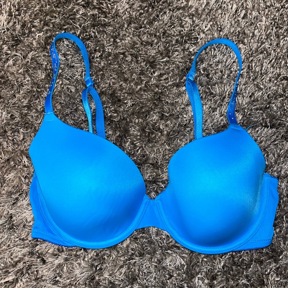 victoria’s secret pink bra